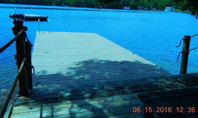 Lake of Bays Cottage | Vintage lakeside cottage