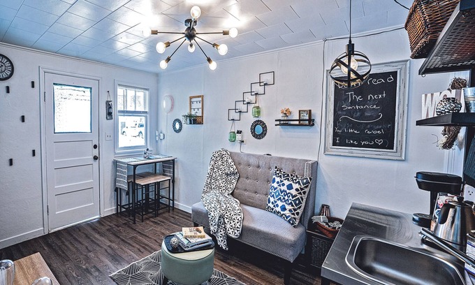 Mullan Apartment | Vintage Motel Riverside Apt. #7