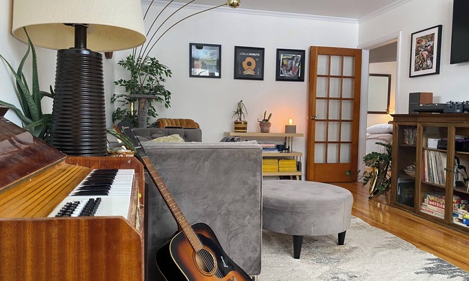 North London House | Vintage Music Themed Home in the Heart of London Across From Gibbons Park