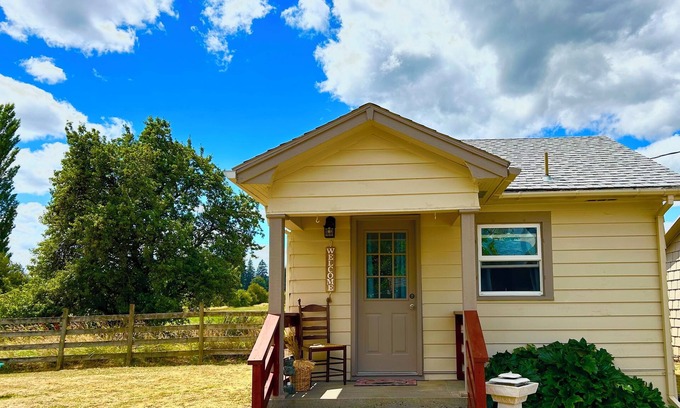 Warren Villa | Vintage villa-Country Living Guesthouse