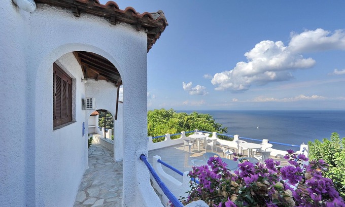 Xanthi Region Villa | VIOLA. Infinity panoramic pool. Privileged view of Egean. Access to the sea.