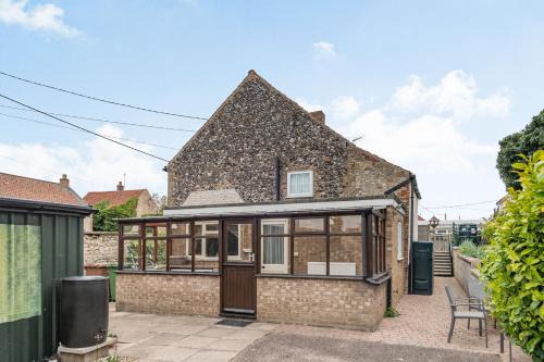Feltwell House | Violet Cottage