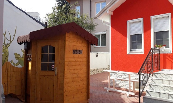 Vranyantsi House | Violette Rose