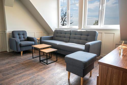Schwedt/Oder Apartment | VIP ApB 63qm 3 Zi Dachgeschoss Klimaanlage große Wohnküche großes Bad 2 WCs 3 Betten 1 Schlafsofa