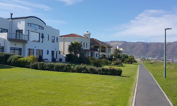 Elgin Villa | VIP boasts with spectacular 180 degree views of the Atlantic Ocean