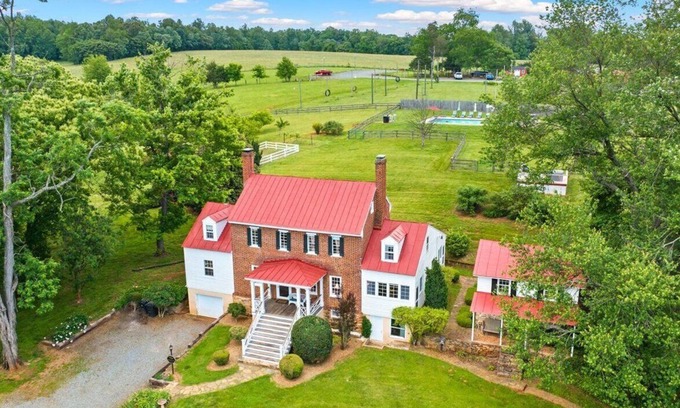 Madison Other | VIP Brewery Manor, Sleeps 10, Private Hot Tub