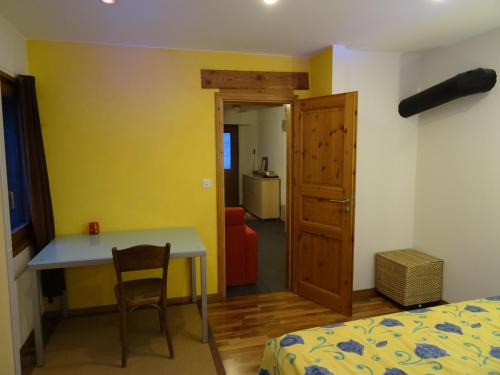 Val-de-Ruz Apartment | Vire de Vie