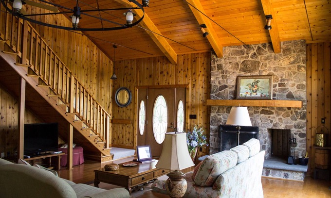 Esmont Cottage | Virginia Country Cottage - Your Home Away from Home