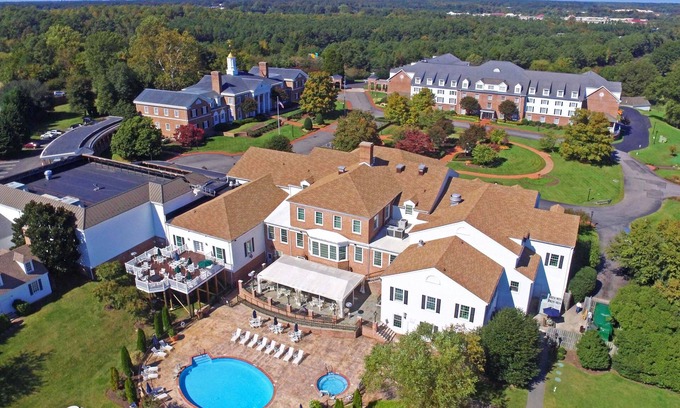 Glen Allen Hotel | Virginia Crossings Hotel, Tapestry Collection by Hilton