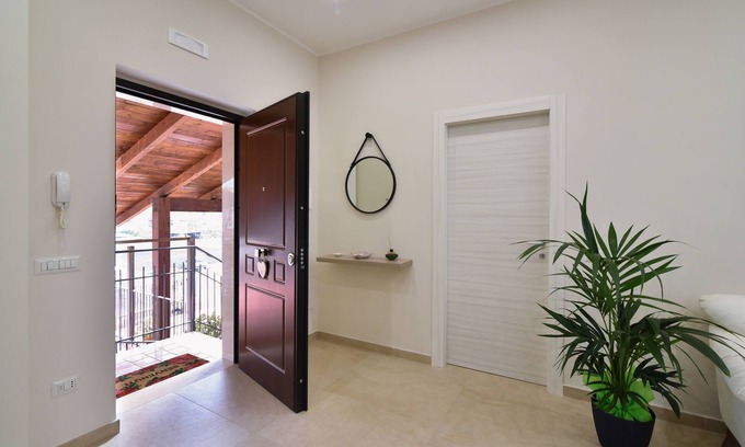 Torre Annunziata House | Virginia's House