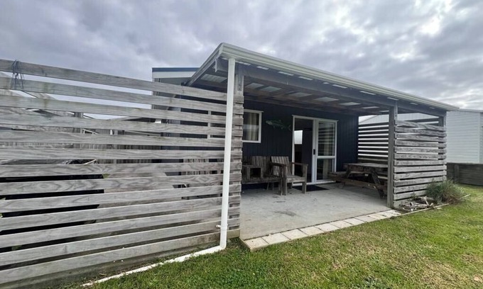 Karkari Peninsula Cottage | Virtues Beach Bach