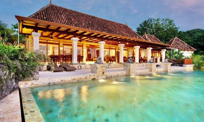 Canafistula House | Visión Infinita | 8-Bedroom Bali-Style Luxury Estate in Guanacaste, Costa Rica