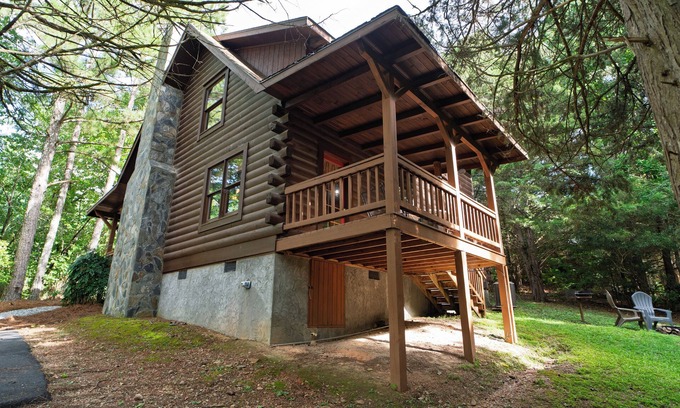 Warm Springs Cabin | Visit Blackberry Patch and come see Callaway's Pumpkins and Fantasy in Lights!