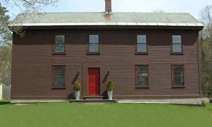 Wallingford House | Visit- Stayinvermont.org - Fiber-optic one gigabit per second. Dog Friendly