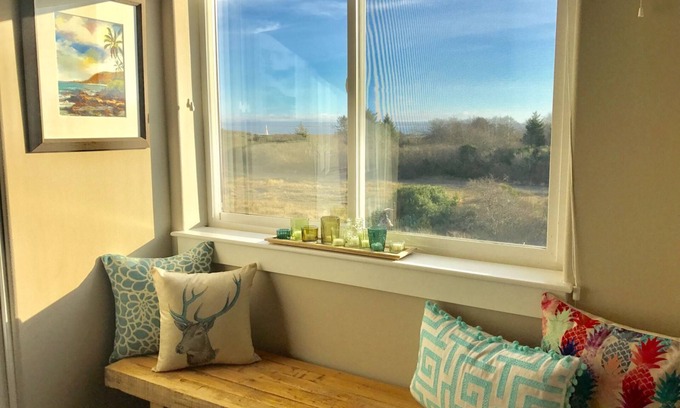 Ocean Shores Condo | Vista Del Mar Beach Condominium - Oyhut Bay Seaside Village