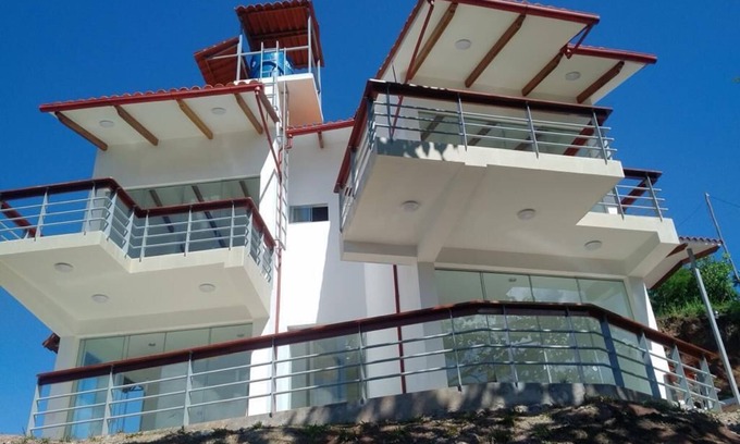 La Banda de Shilcayo House | Vista Escalera Lodge