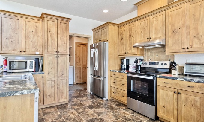 Estes Park House | Vista Grande Vacation Rental Home By Estes Park Homes 4 Bedroom Home by RedAwning