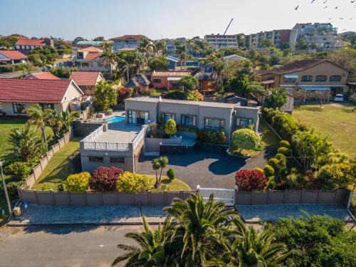 Manaba Beach House | Vista Oceana – 4 Bedroom, Uvongo, Manaba Beach