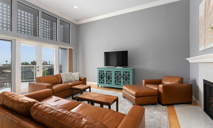 San Diego Condo | Vista Pacific- Shopping, Restaurants + A/C, Ocean View, Pool