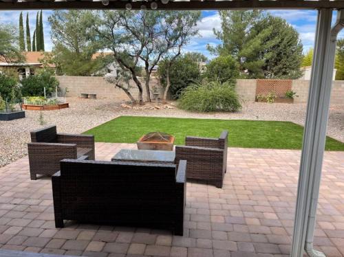 Sierra Vista House | Vista Retreat - Country Club Estates