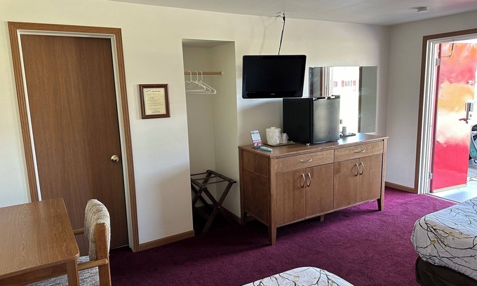Ludington Hotel | Vista Villa INN