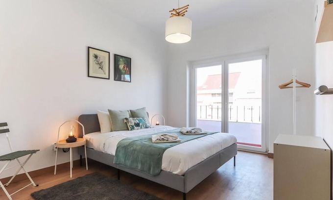 Cacilhas Apartment | Vita Portucale | Almada Balcony