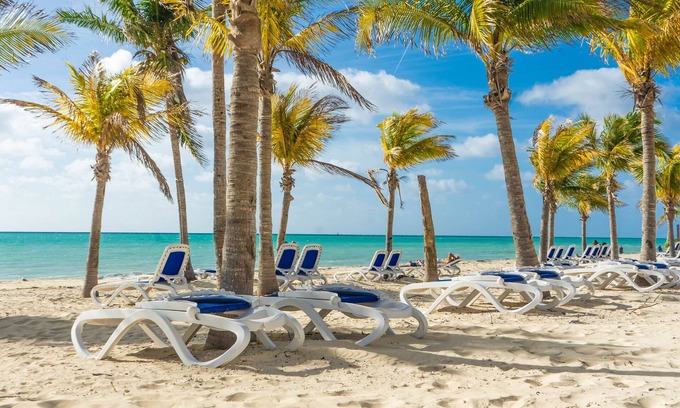 Freeport Resort | Viva Fortuna Beach by Wyndham, A Trademark All Inclusive