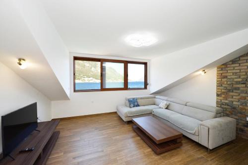 Dobrota Apartment | Viva