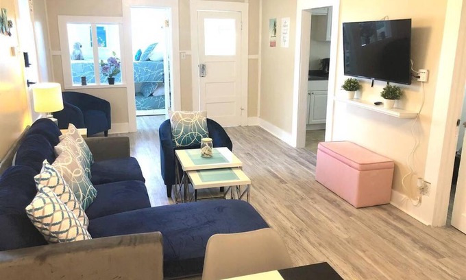 North Park Apartment | Viva Pacifica