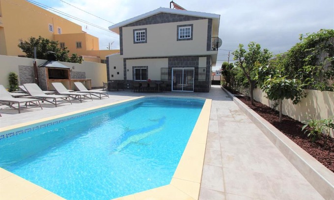 Buzanada Villa | ViVa Tropical