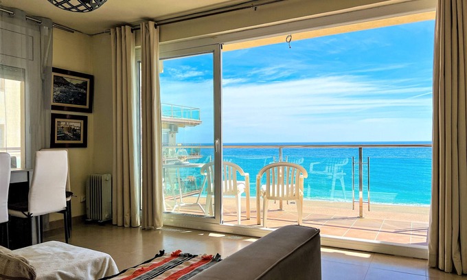 Santa Susanna Apartment | Vivalidays Mar - Santa Susanna