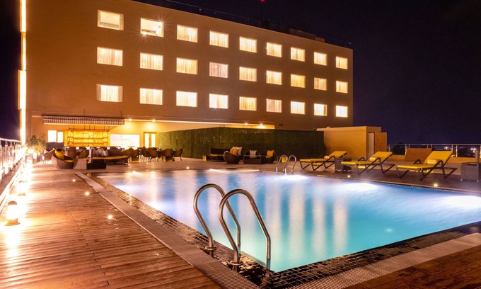Bharatpur Hotel | Vivanta Chitwan Bharatpur