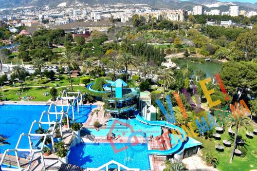 Benalmadena Costa Apartment | "VIVE BENAL BEACH" con parque acuatico y 50m a la playa 3814