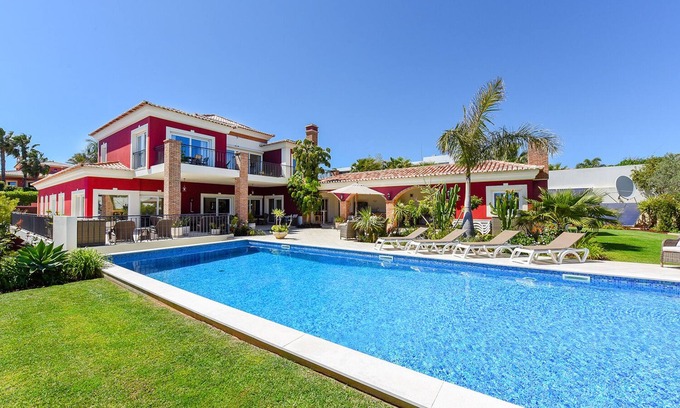 Porto de Mos Villa | Vivenda Suecia, Luxury Villa, 8 bedrooms, Sleeps 20, Private heated pool, A/C