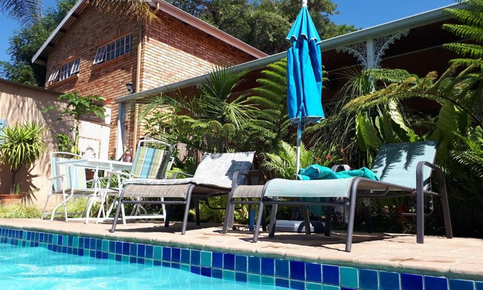 Rietfontein Bed & Breakfast | Vivian's Cottage