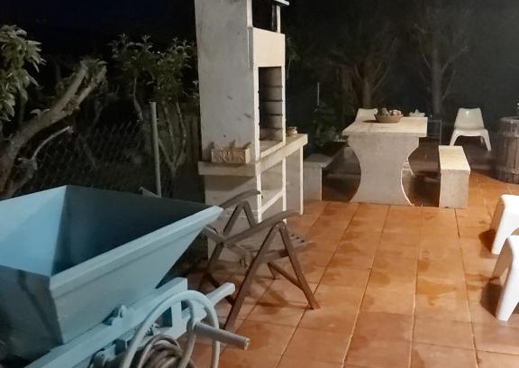 Salceda de Caselas House | Vivienda con jardin terraza y barbacoa