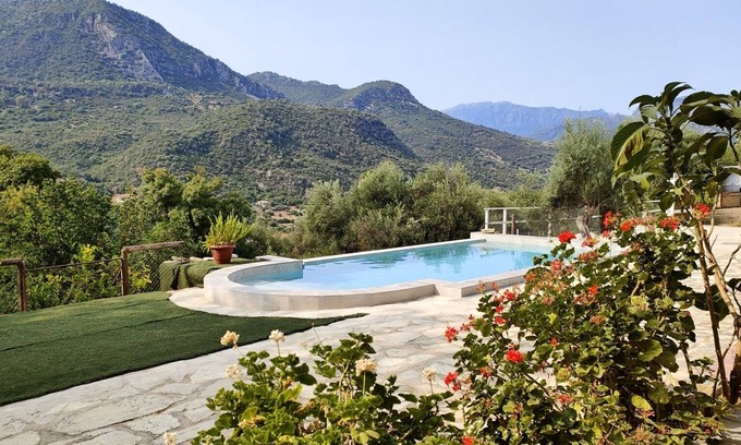 Ubrique Villa | Vivienda Turística Rural El Acebuchal