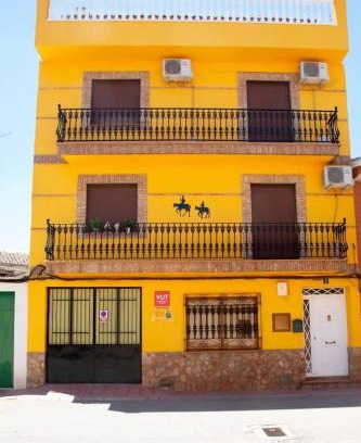 Montiel House | Vivienda Turistica Maria De Padilla