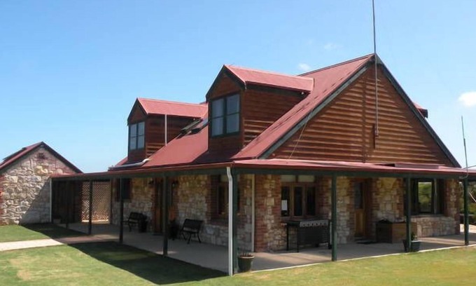 Newland House | Vivonne on Sunset - Vivonne Bay KI