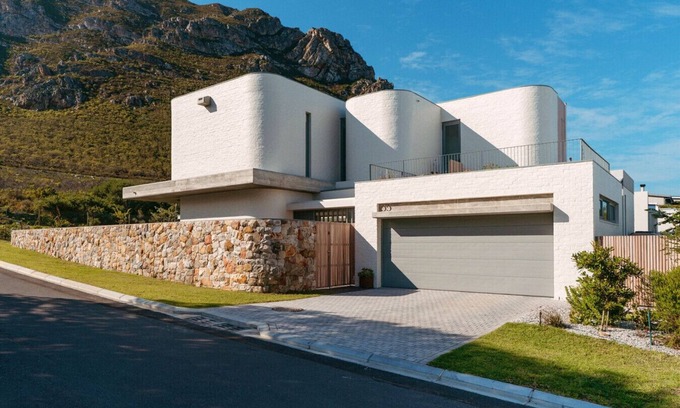 Voelklip House | Voëlvry | Tranquil Mountain Escape | Ocean View