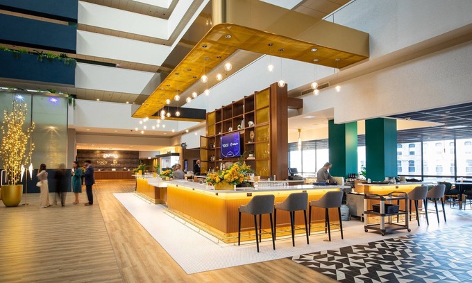 Downtown Chicago Hotel | voco Chicago Downtown - Riverwalk by IHG