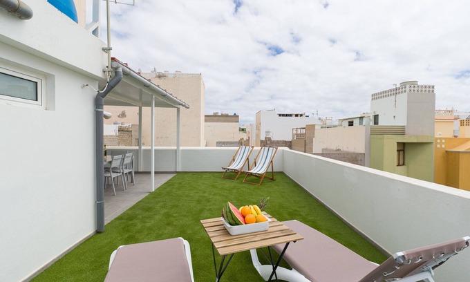 Las Palmas de Gran Canaria Ski Chalet | Volcano El Faro By CanariasGetaway