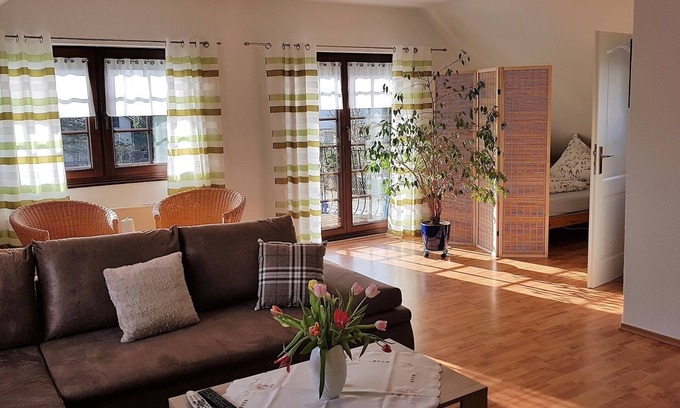 Schwarzenbach an der Saale Apartment | vollausgestattetes Feriendomizil mit traumhaften Garten und Grillmöglichkeit