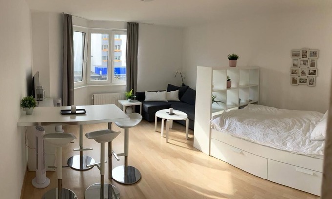 Marienburg Apartment | Vollständig Eingerichtetes Apartment mit Parkplatz