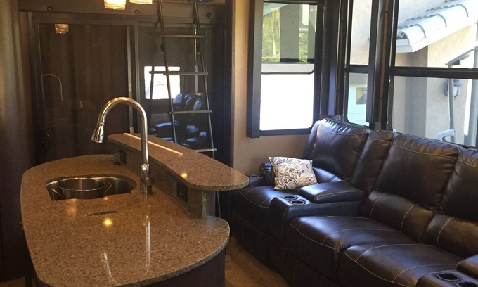 San Diego Country Estates House | Voltage 5th wheel Coach "Condo on wheels"