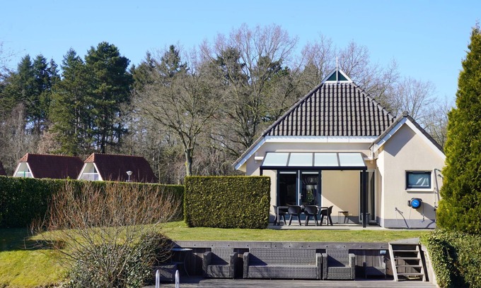 Vlagtwedde House | Vosseberghuis Prestige & Outdoor Spa by Interhome