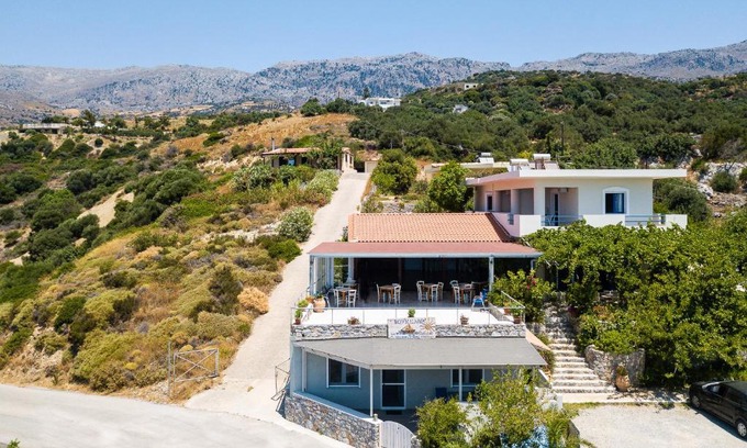 Souda House | Voukelari Rooms