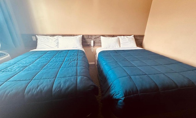 Rocky Mountain House Hotel | Voyageur Motel