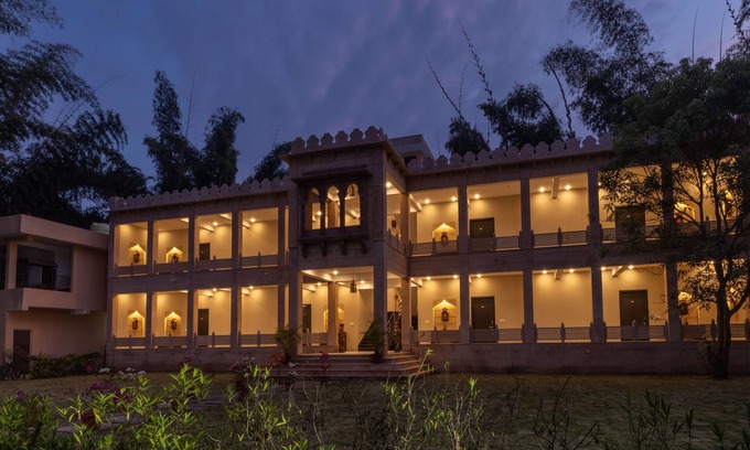 Avarghani Hotel | Vraksh Resort