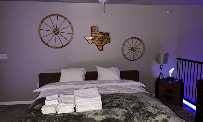 Las Colinas House | Vrbo is stupid and wont let us delete this property, it is NOT AVAILABLE anymore